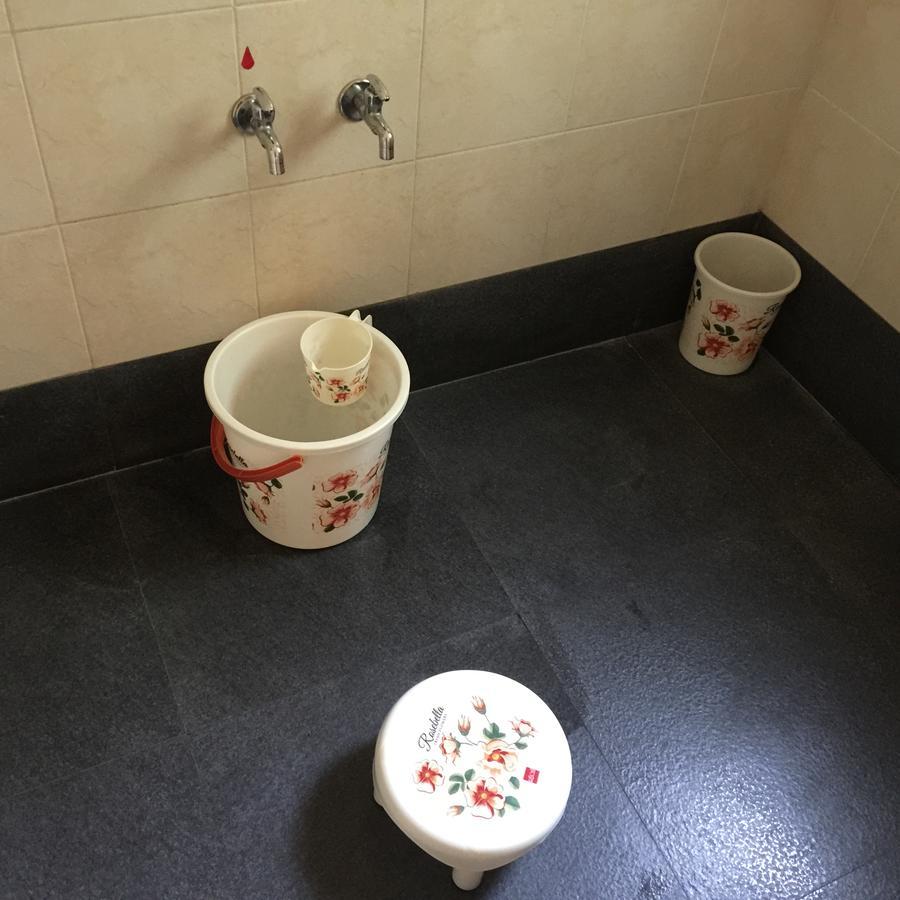 Mtdc Approved Mohiniraj Guest House Nashik Exteriör bild